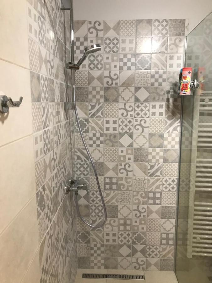 Petlov Salas Rooms Νόβι Σαντ Εξωτερικό φωτογραφία