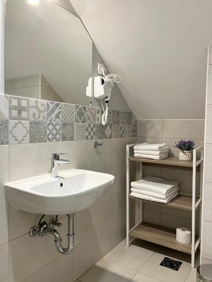 Petlov Salas Rooms Νόβι Σαντ Εξωτερικό φωτογραφία