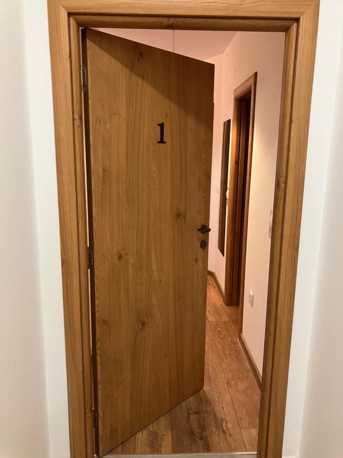 Petlov Salas Rooms Νόβι Σαντ Εξωτερικό φωτογραφία