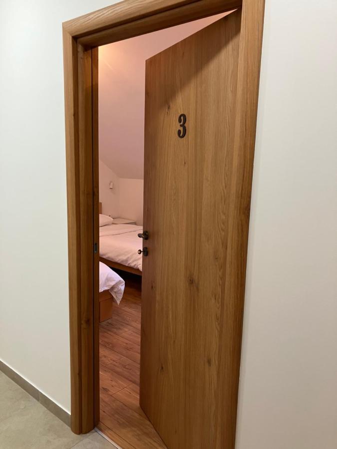 Petlov Salas Rooms Νόβι Σαντ Εξωτερικό φωτογραφία