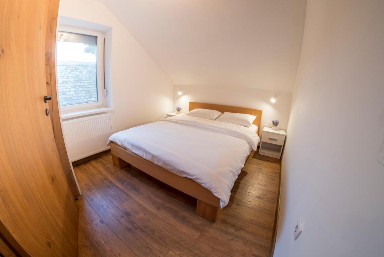 Petlov Salas Rooms Νόβι Σαντ Εξωτερικό φωτογραφία