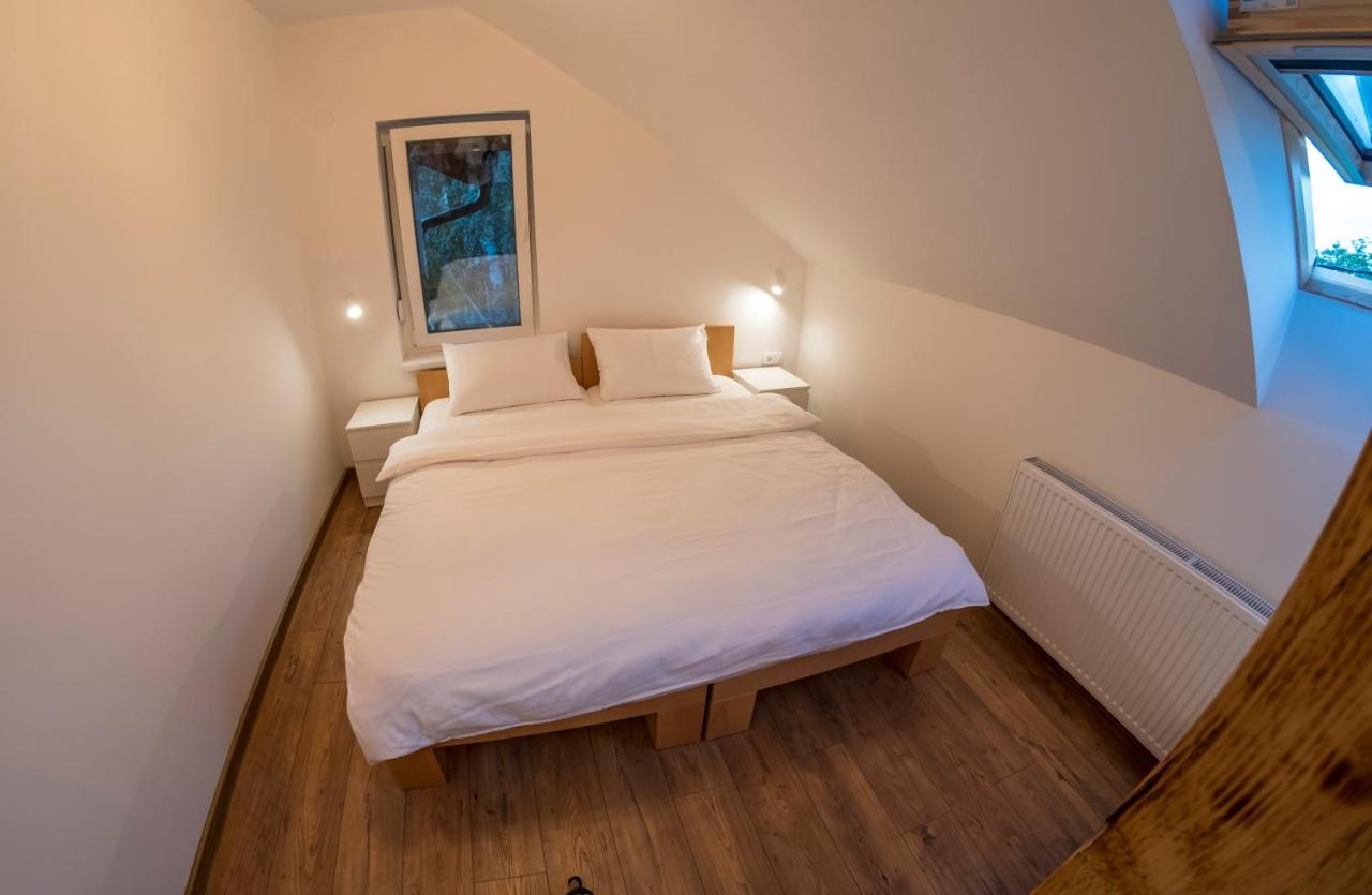 Petlov Salas Rooms Νόβι Σαντ Εξωτερικό φωτογραφία