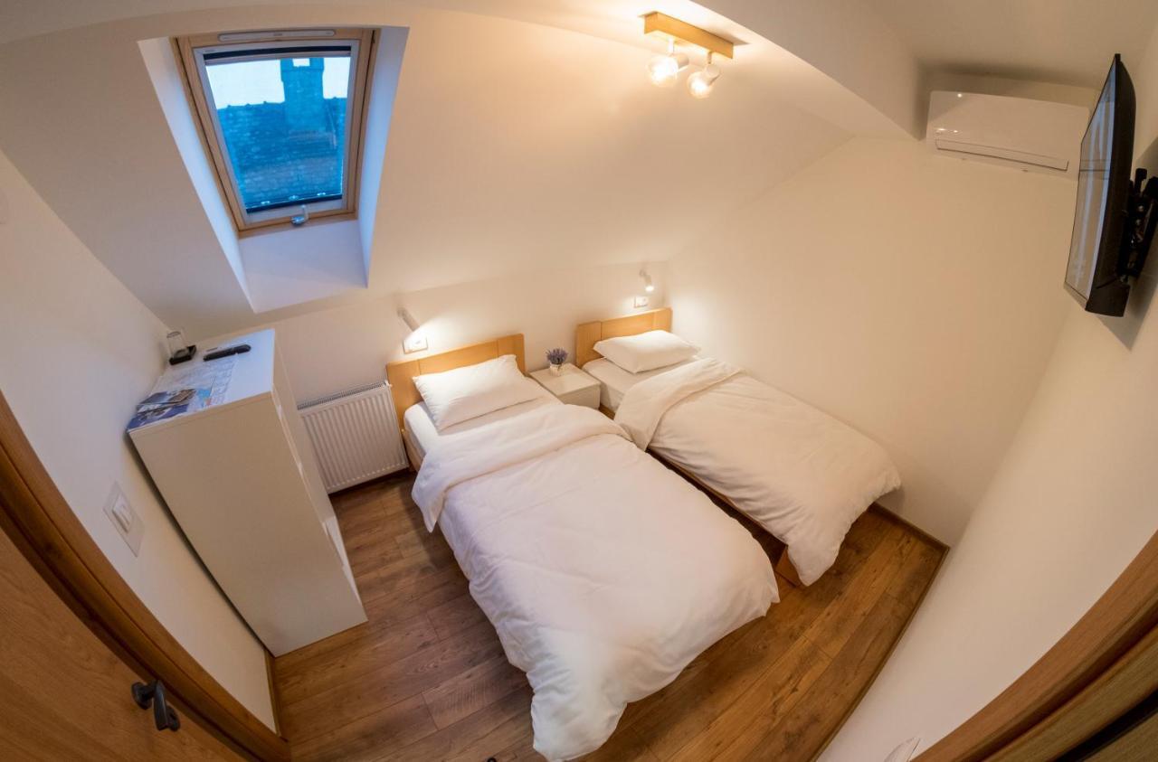 Petlov Salas Rooms Νόβι Σαντ Εξωτερικό φωτογραφία